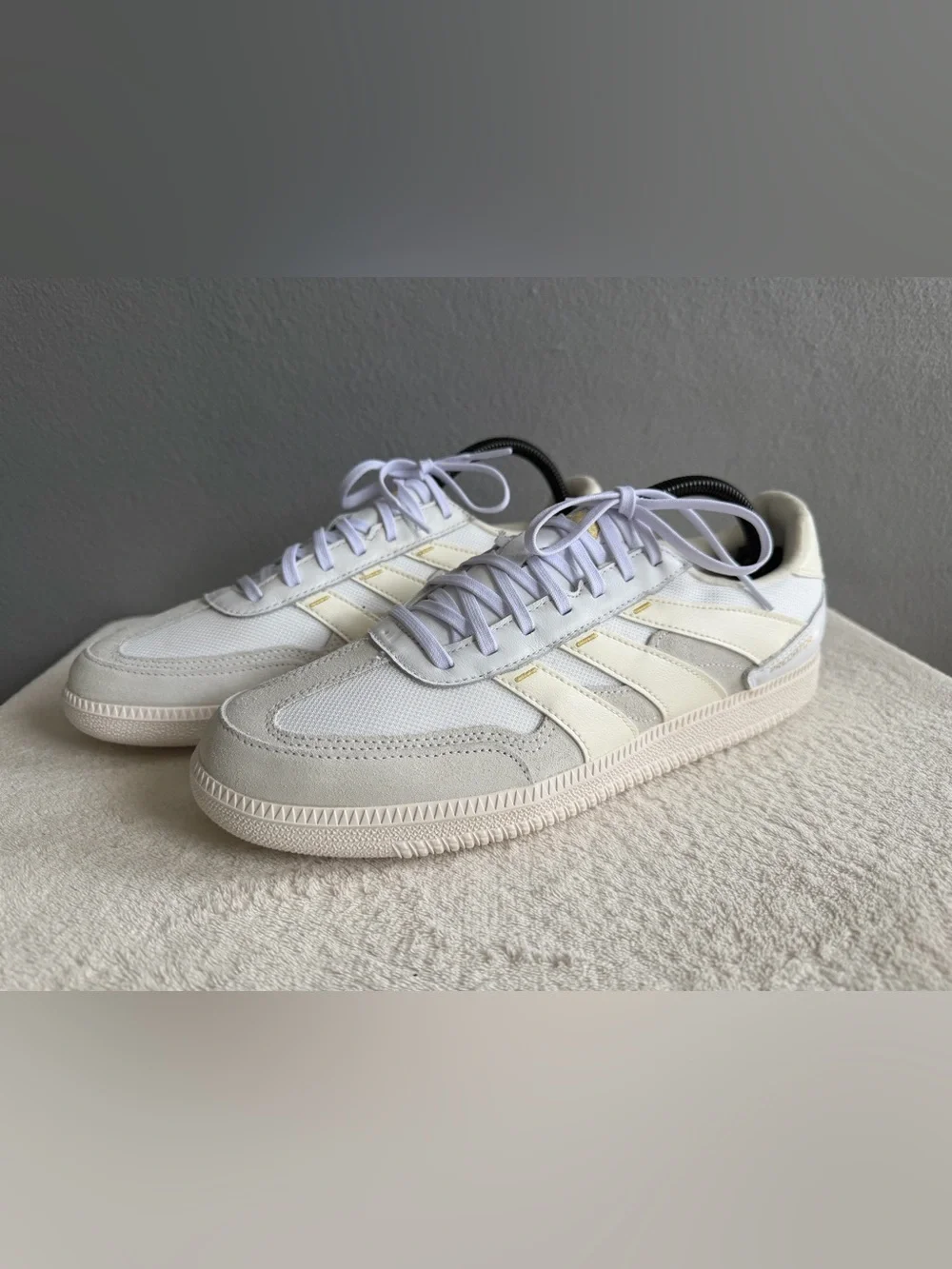Adidas Predator Freestyle Soccer Shoes s9 Men’s White Sneakers Indoor Footwear